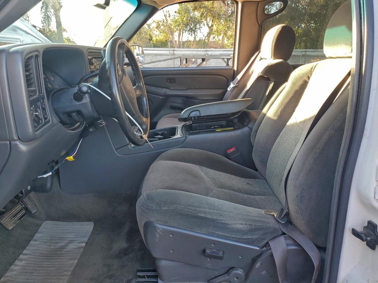 2004 Chevrolet Silverado C2500 VIN: 1GCGC23U24F123981 Lot: 93787675