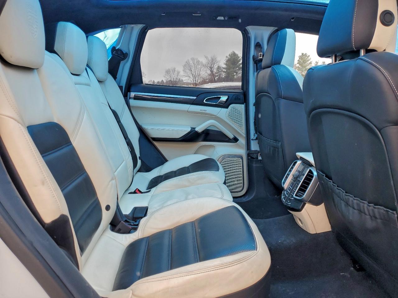 2016 Porsche Cayenne Turbo VIN: WP1AC2A27GLA86602 Lot: 93947315