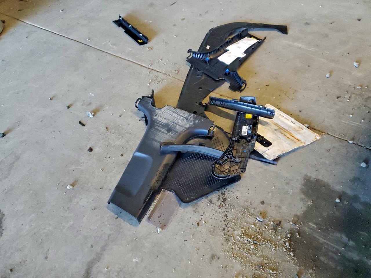 2025 Genesis G70 Base VIN: KMTG34SC9SU148665 Lot: 94681875