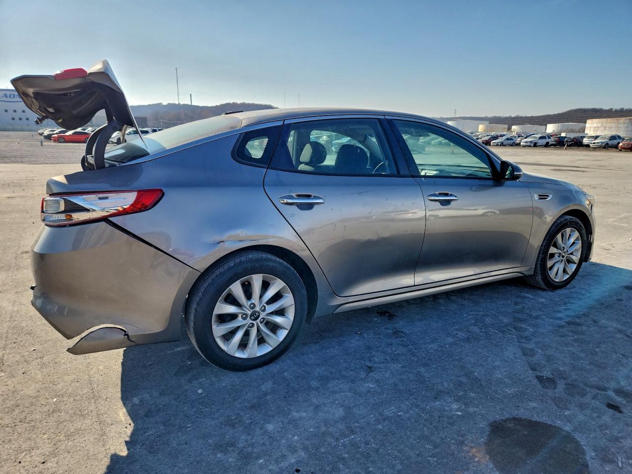 2017 Kia Optima Lx VIN: 5XXGT4L35HG162235 Lot: 97523785