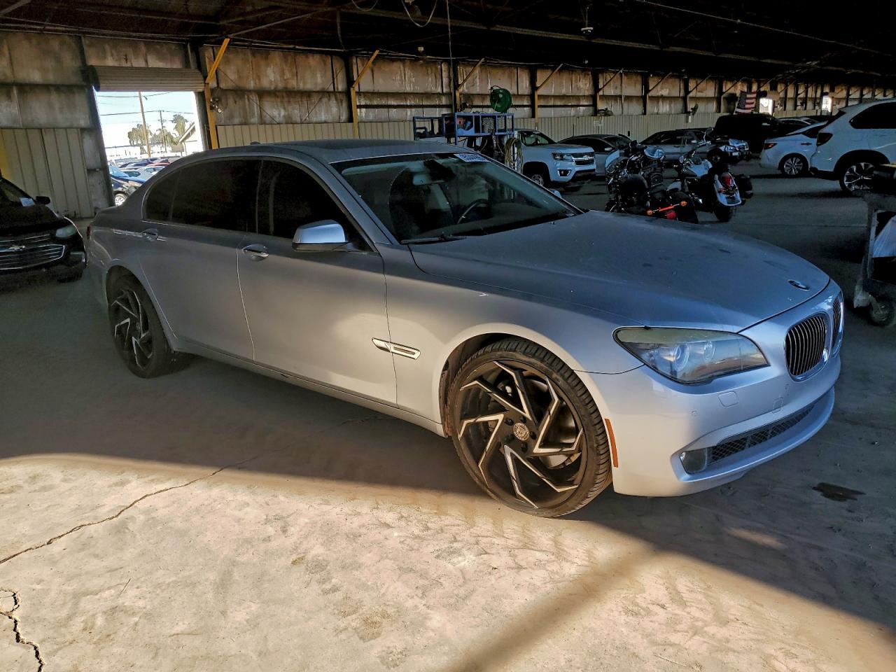 Фото: WBAKB8C58BC851521