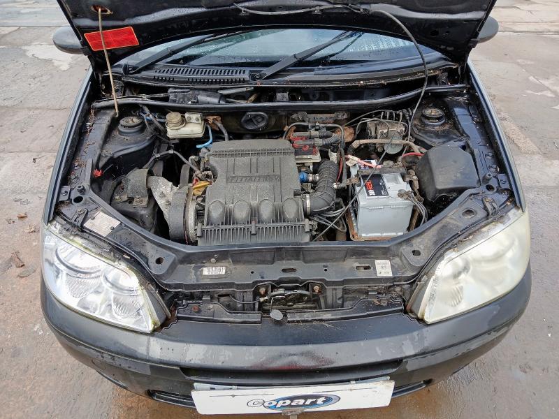 2004 FIAT PUNTO 1.2 16V DYNAMIC 5DR