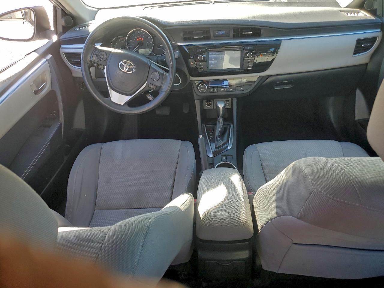 2016 Toyota Corolla L VIN: 5YFBURHE3GP453563 Lot: 96317225