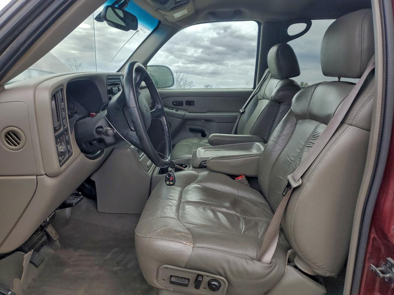 2002 Chevrolet Silverado K2500 Heavy Duty VIN: 1GCHK23G12F107561 Lot: 95485905