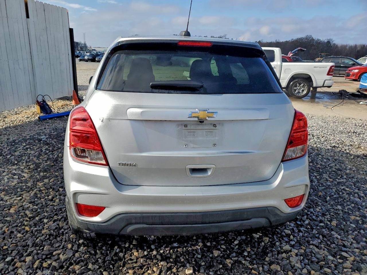 2020 Chevrolet Trax Ls VIN: 3GNCJKSB3LL285313 Lot: 95560165