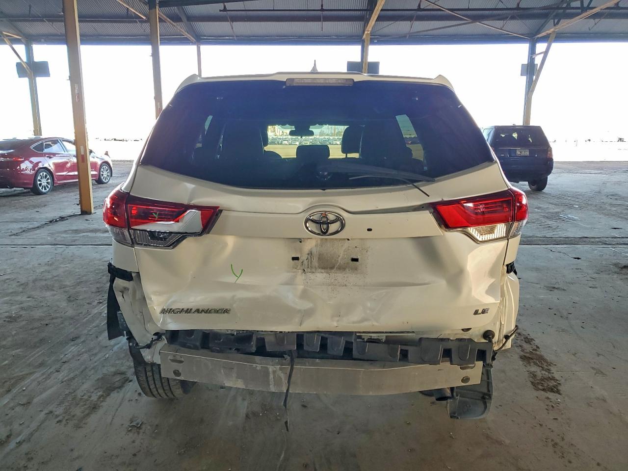 2019 Toyota Highlander Le VIN: 5TDZZRFH1KS329465 Lot: 94925345
