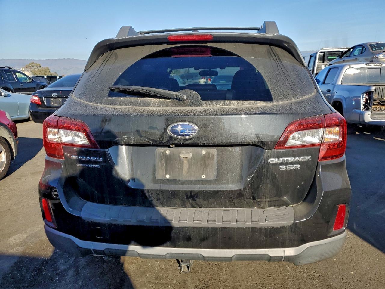 2015 Subaru Outback 3.6R Limited VIN: 4S4BSENC4F3225852 Lot: 96384925