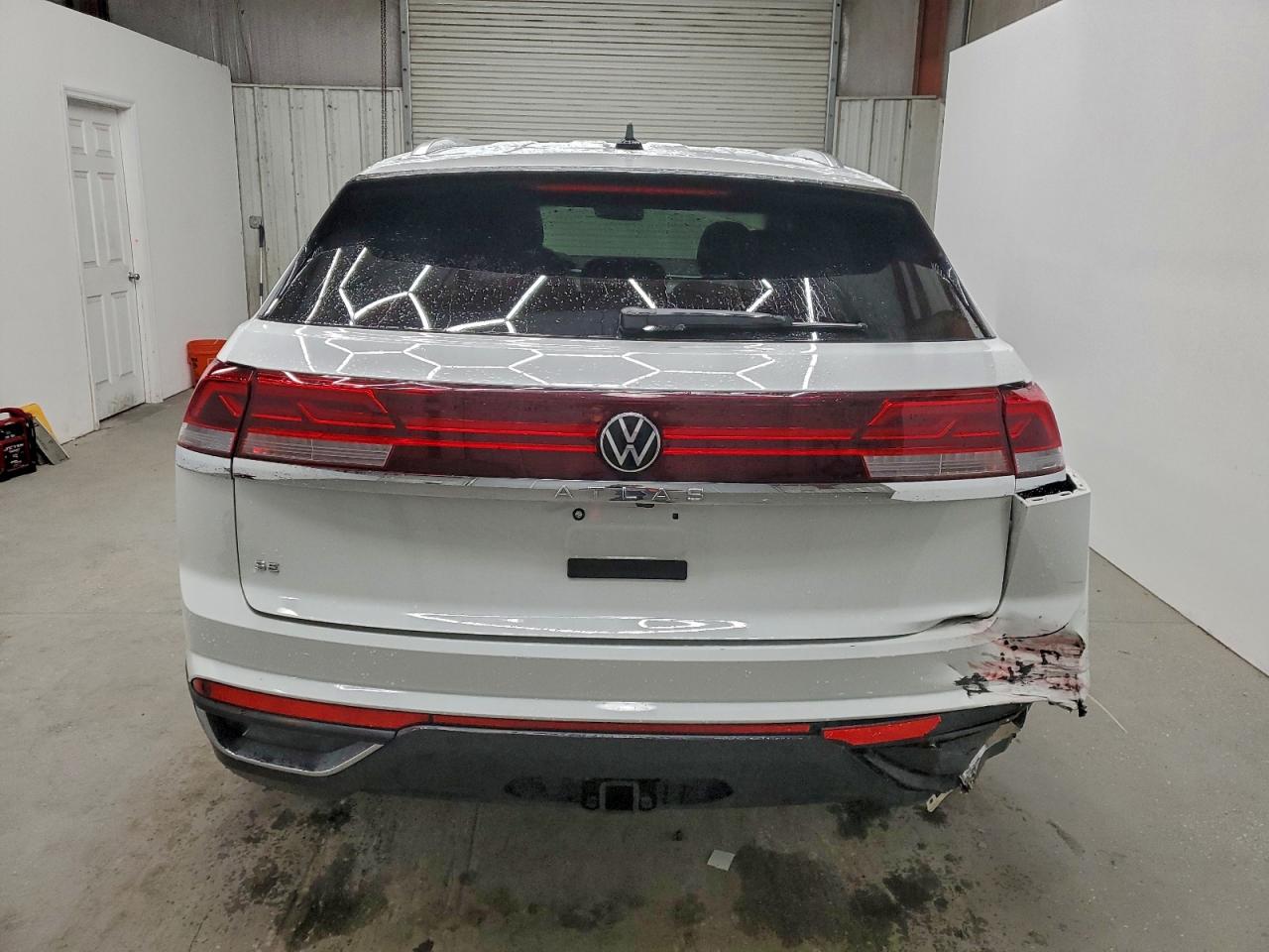 2025 Volkswagen Atlas Cross Sport Se VIN: 1V2WE2CA4SC220334 Lot: 95962355