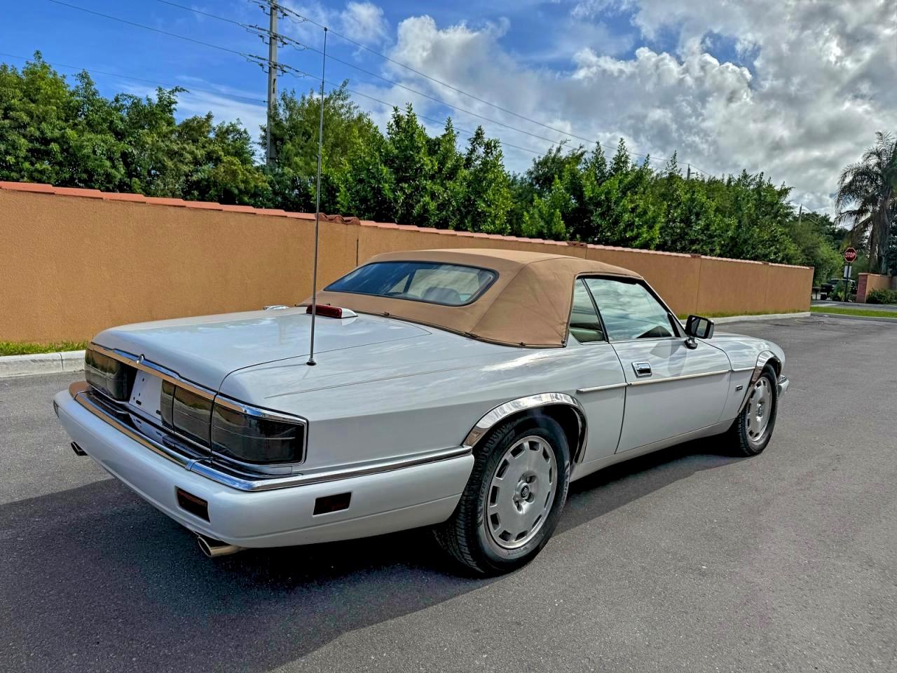 1996 Jaguar Xjs 2+2 VIN: SAJNX2747TC224618 Lot: 98006485
