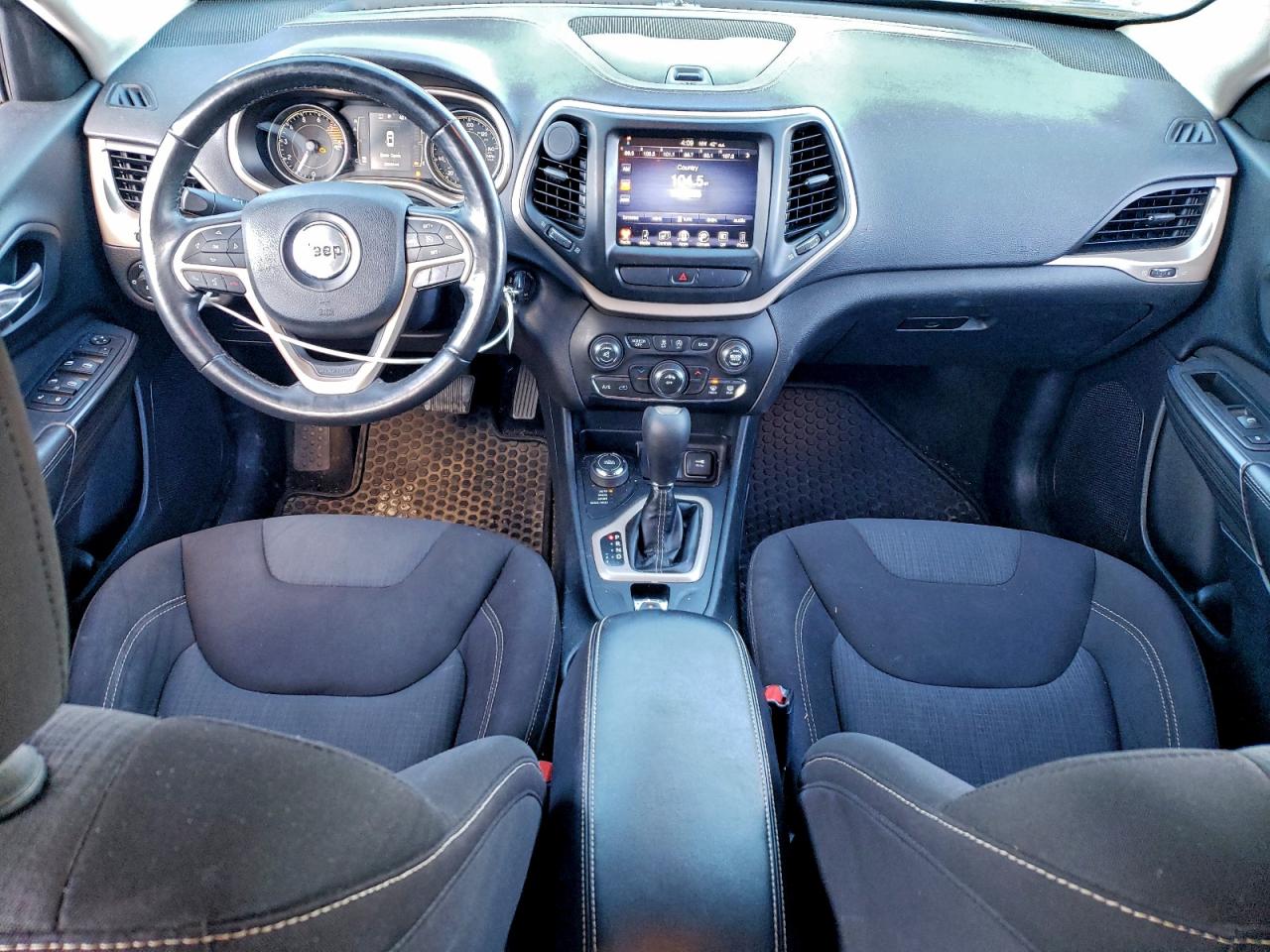 2016 Jeep Cherokee Latitude VIN: 1C4PJMCS0GW156756 Lot: 95486115