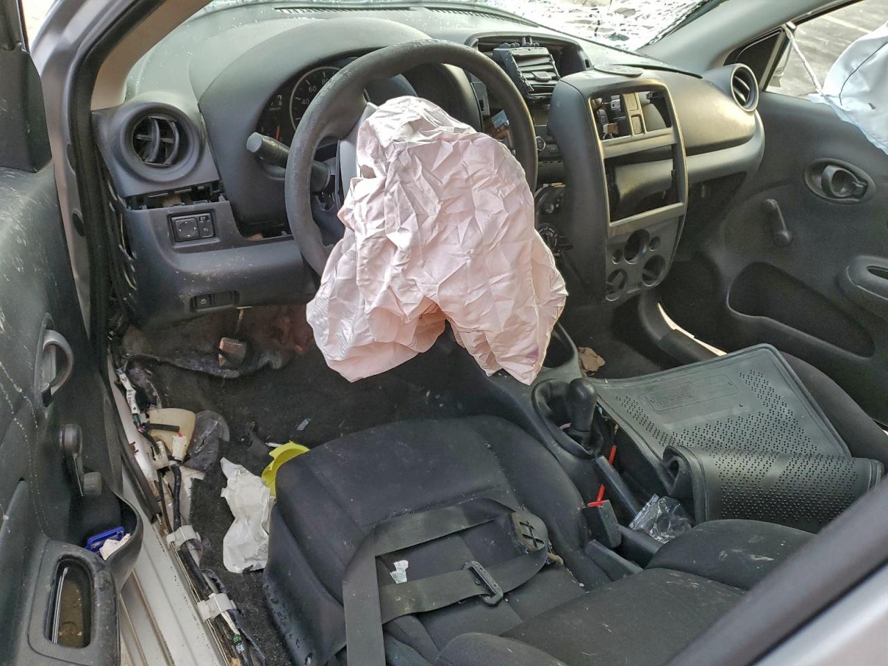 2016 Nissan Versa S VIN: 3N1CN7AP4GL863208 Lot: 94798935