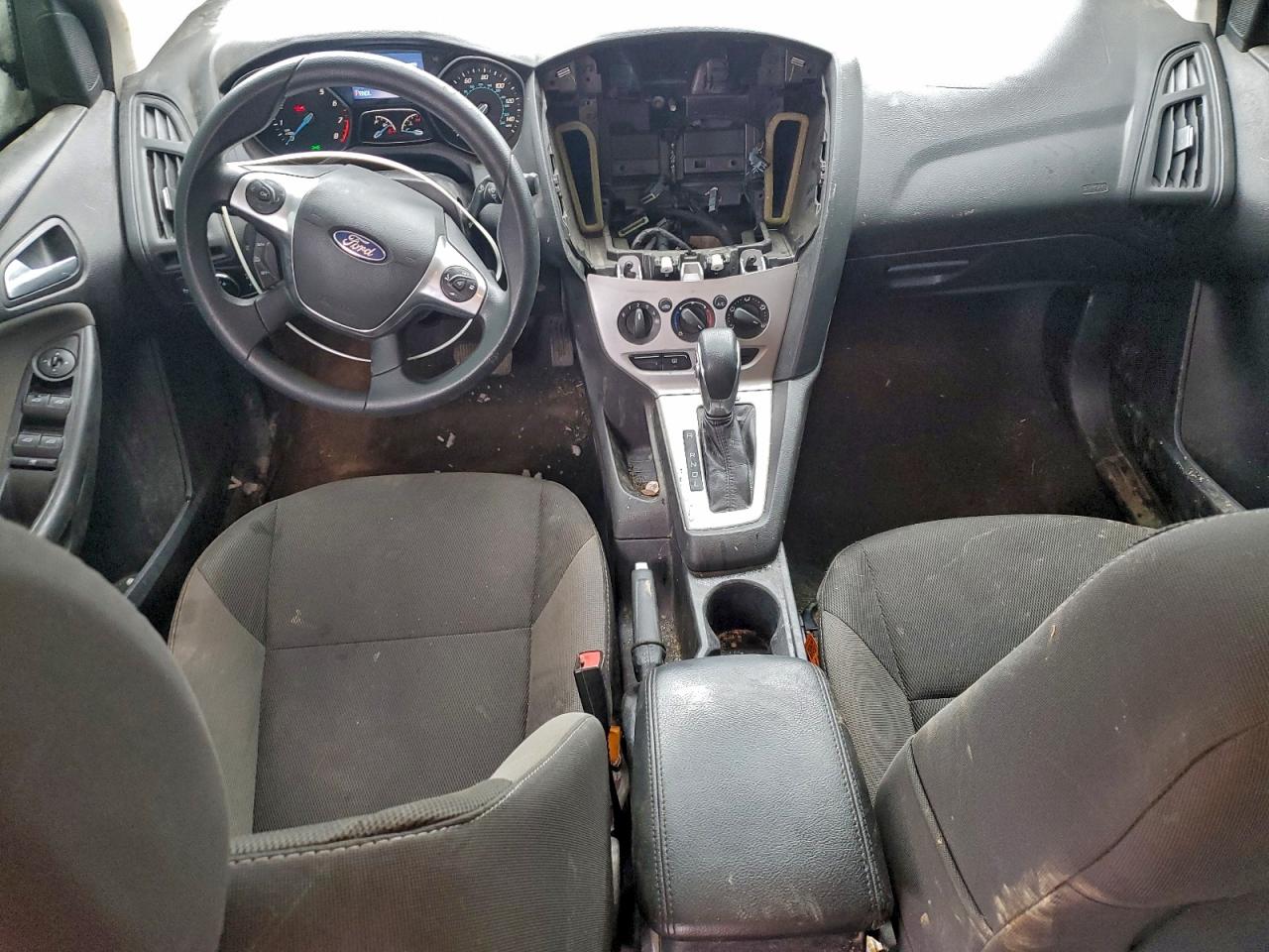 2014 Ford Focus Se VIN: 1FADP3F27EL392073 Lot: 94692175