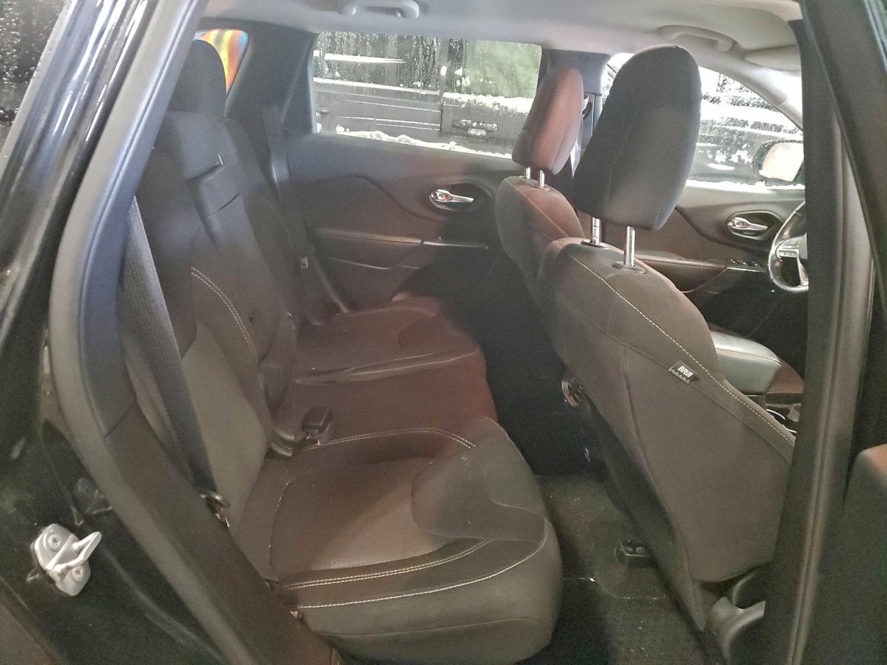 2016 Jeep Cherokee Latitude VIN: 1C4PJMCS9GW133752 Lot: 94142875