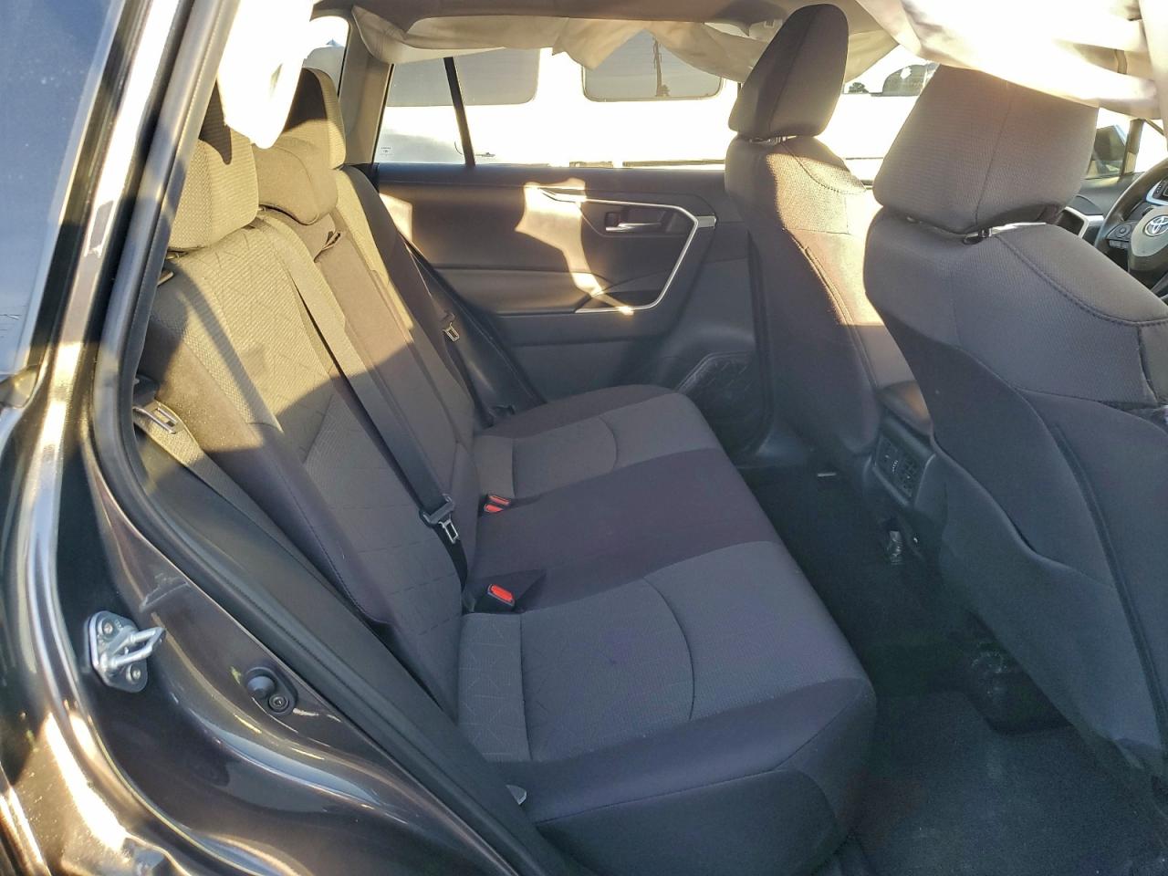 2021 Toyota Rav4 Xle VIN: 2T3W1RFV4MC147634 Lot: 94948975