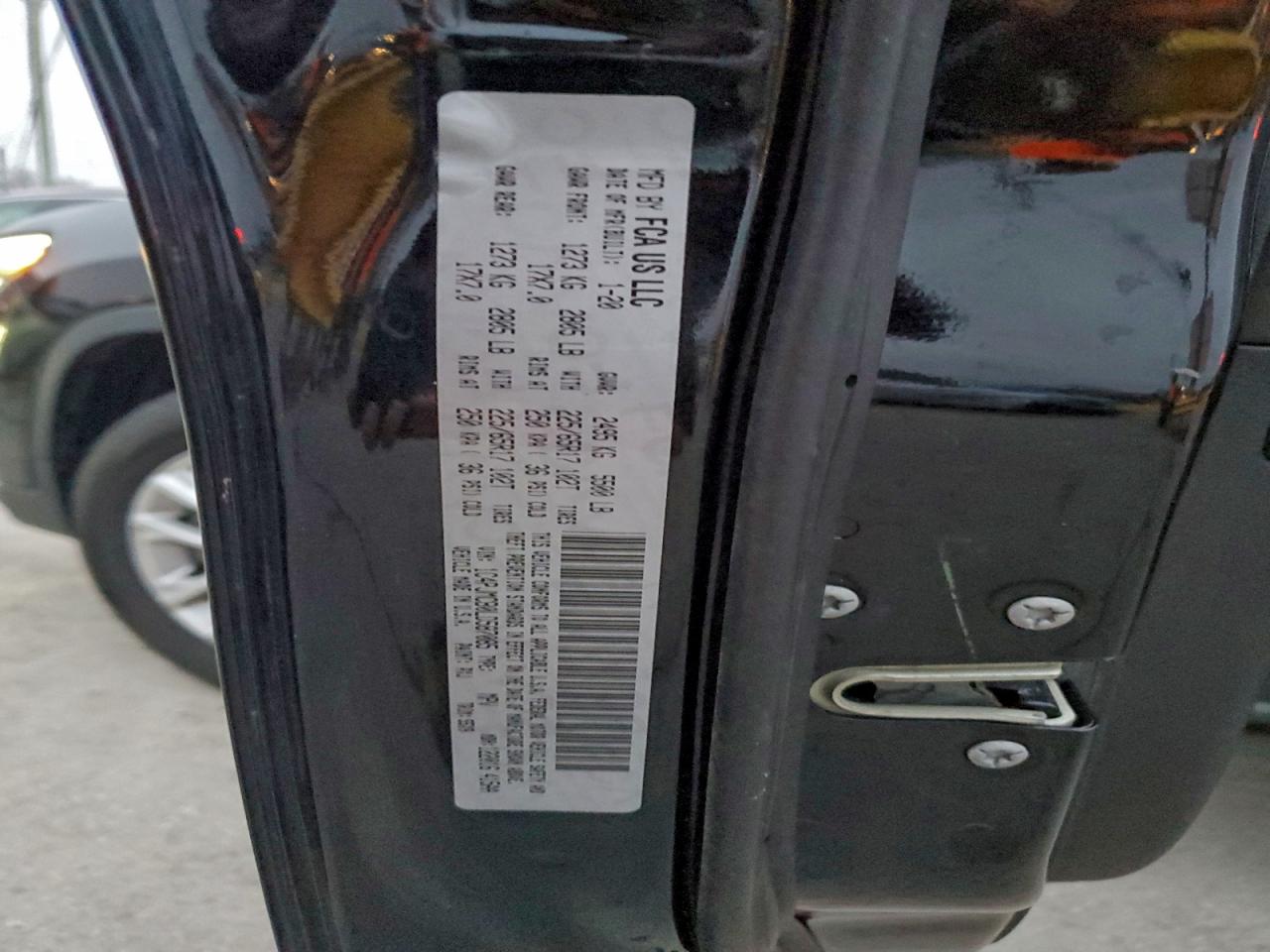 2020 Jeep Cherokee Latitude VIN: 1C4PJMCB0LD587085 Lot: 96156035