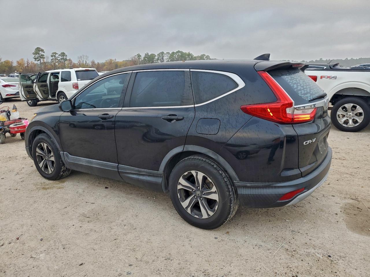 2017 Honda Cr-V Lx VIN: 7FARW5H36HE005089 Lot: 97972285