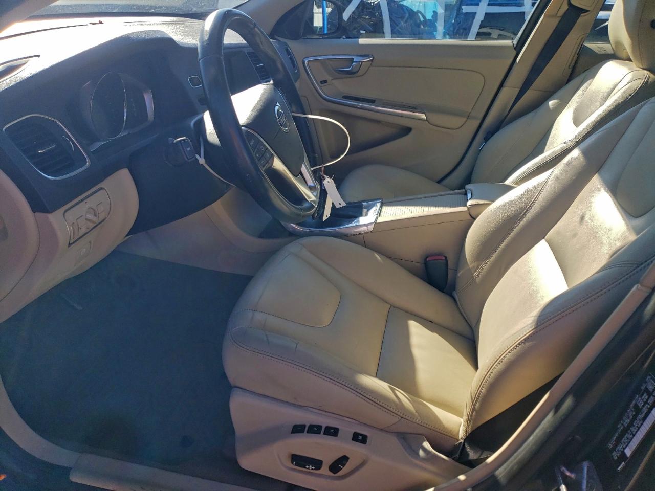 2015 Volvo S60 Premier VIN: YV126MFB3F2301165 Lot: 93534845