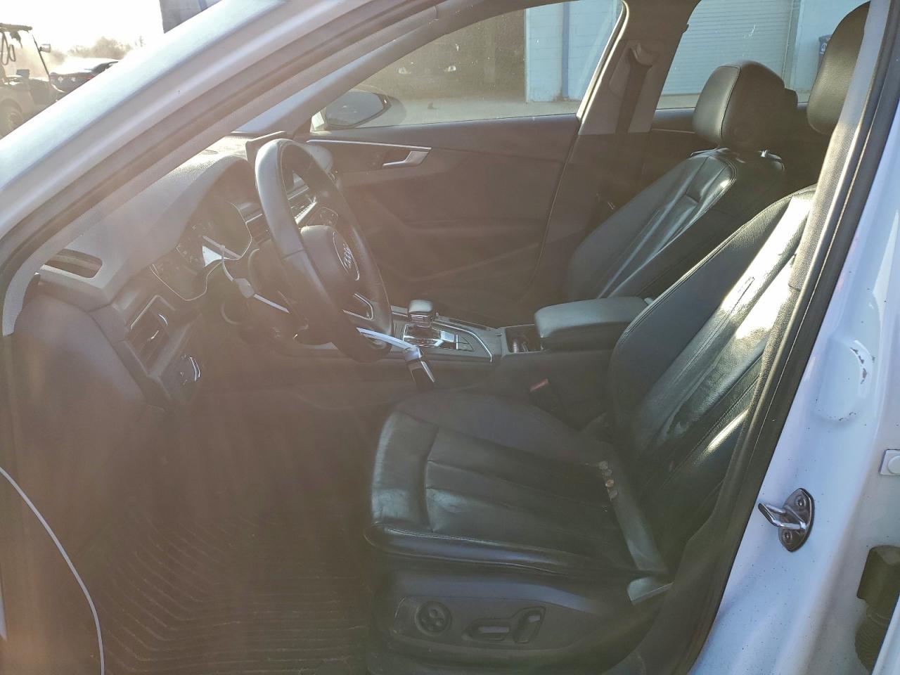 Фото: WAUDNAF49JA075288