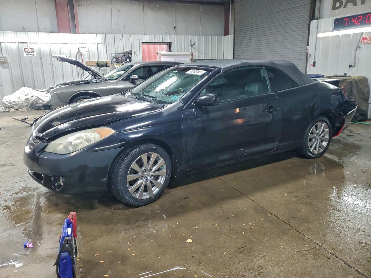 2004 Toyota Camry Solara Se