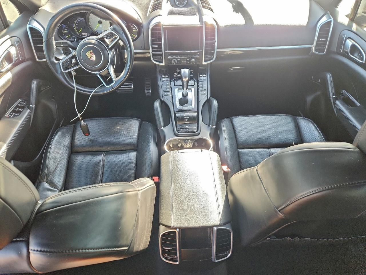 2016 Porsche Cayenne Hybrid Se VIN: WP1AE2A23GLA59472 Lot: 95759035