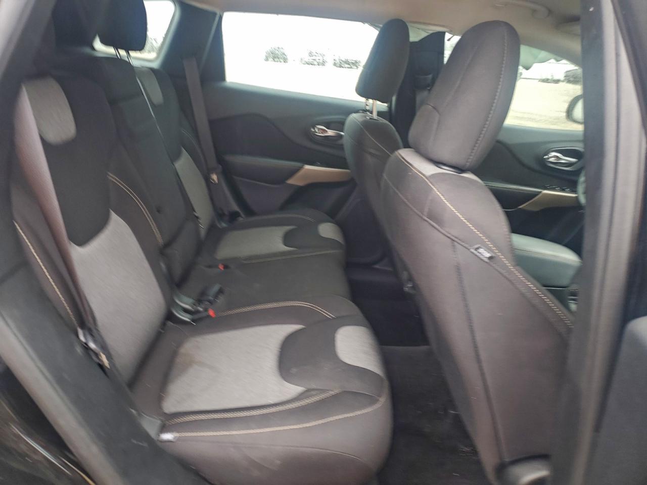 2017 Jeep Cherokee Sport VIN: 1C4PJLAB2HW592040 Lot: 97469715