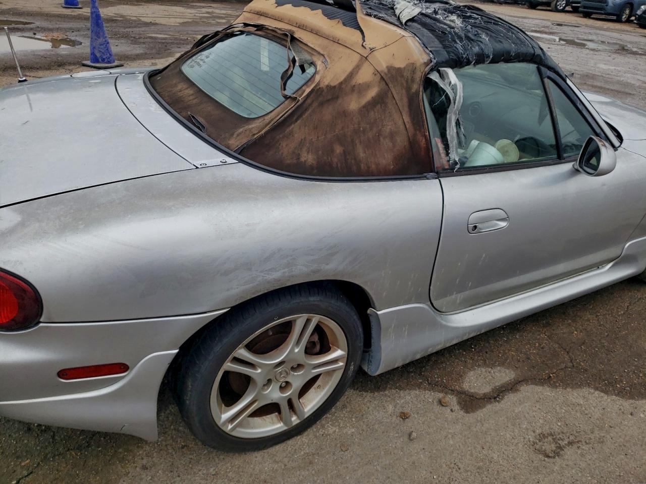 2005 Mazda Mx-5 Miata Base VIN: JM1NB353X50413748 Lot: 95710475