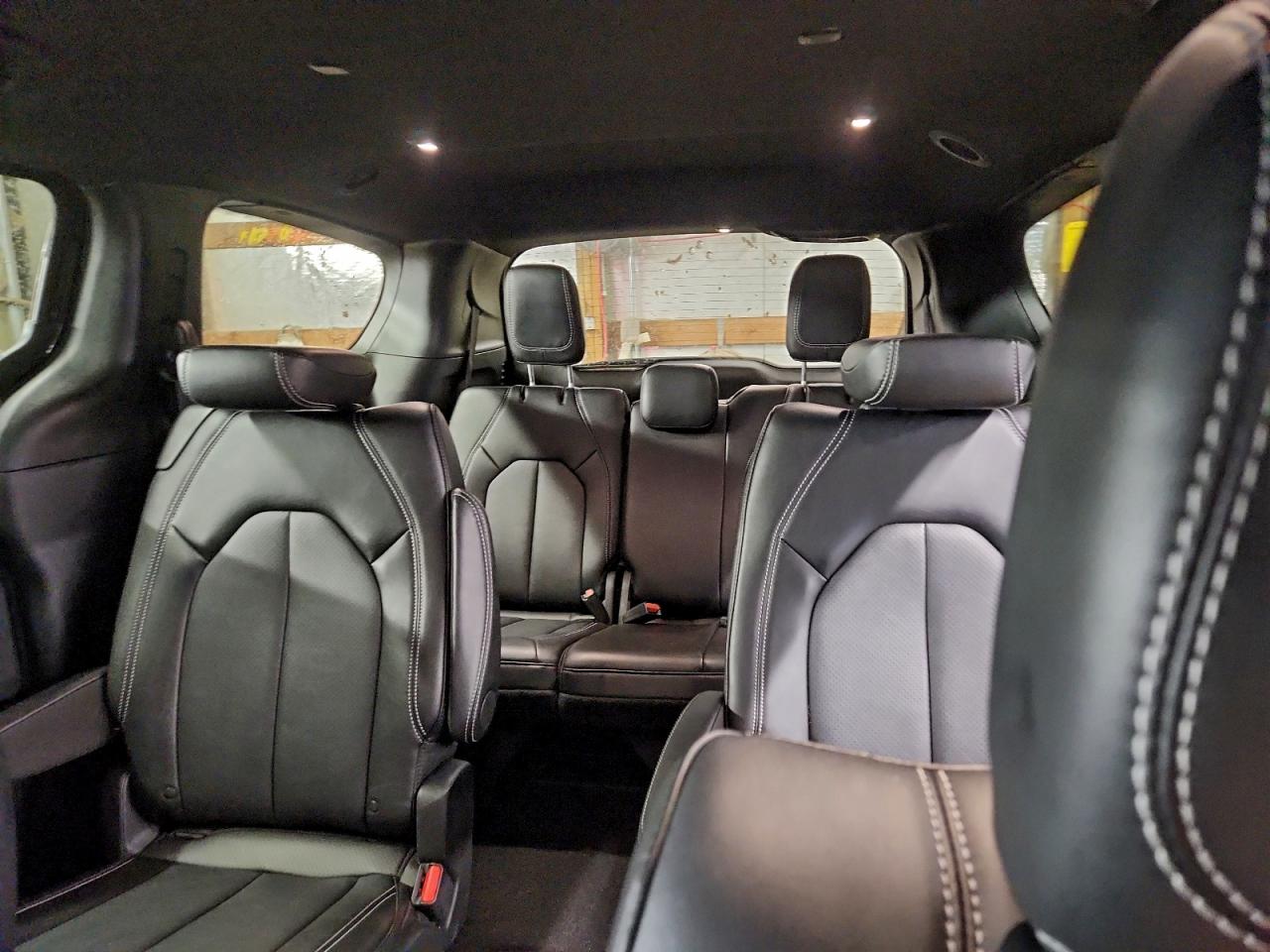 2025 Chrysler Pacifica Select VIN: 2C4RC1BG8SR611563 Lot: 95725335