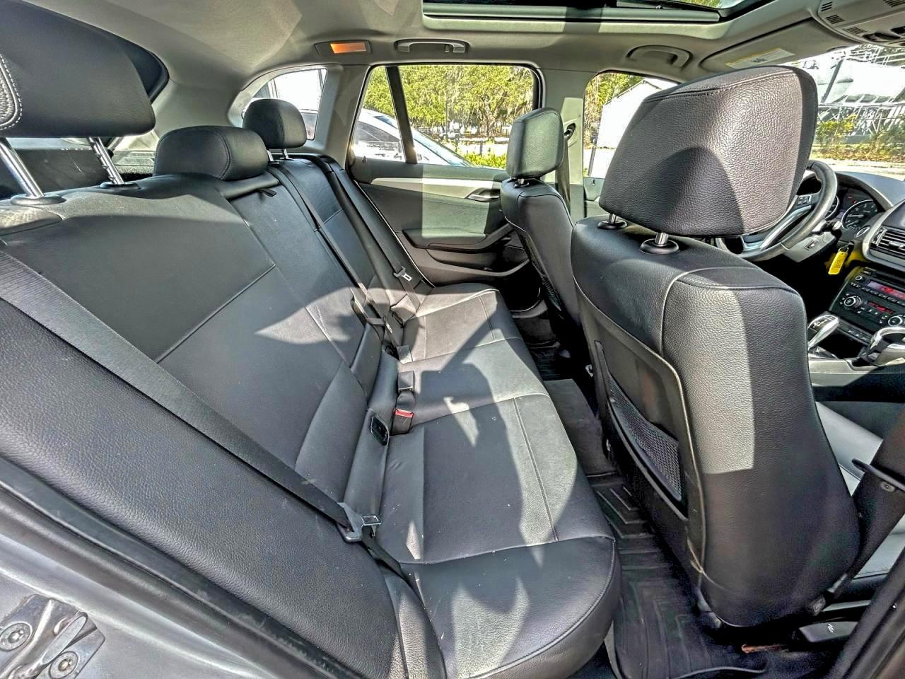 Фото: WBAVL1C54EVY12578