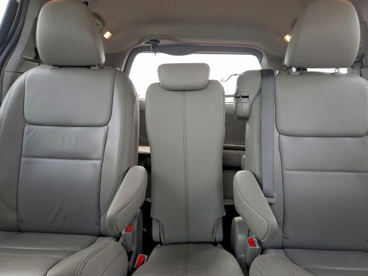 2015 Toyota Sienna Xle VIN: 5TDYK3DC4FS647039 Lot: 93111635