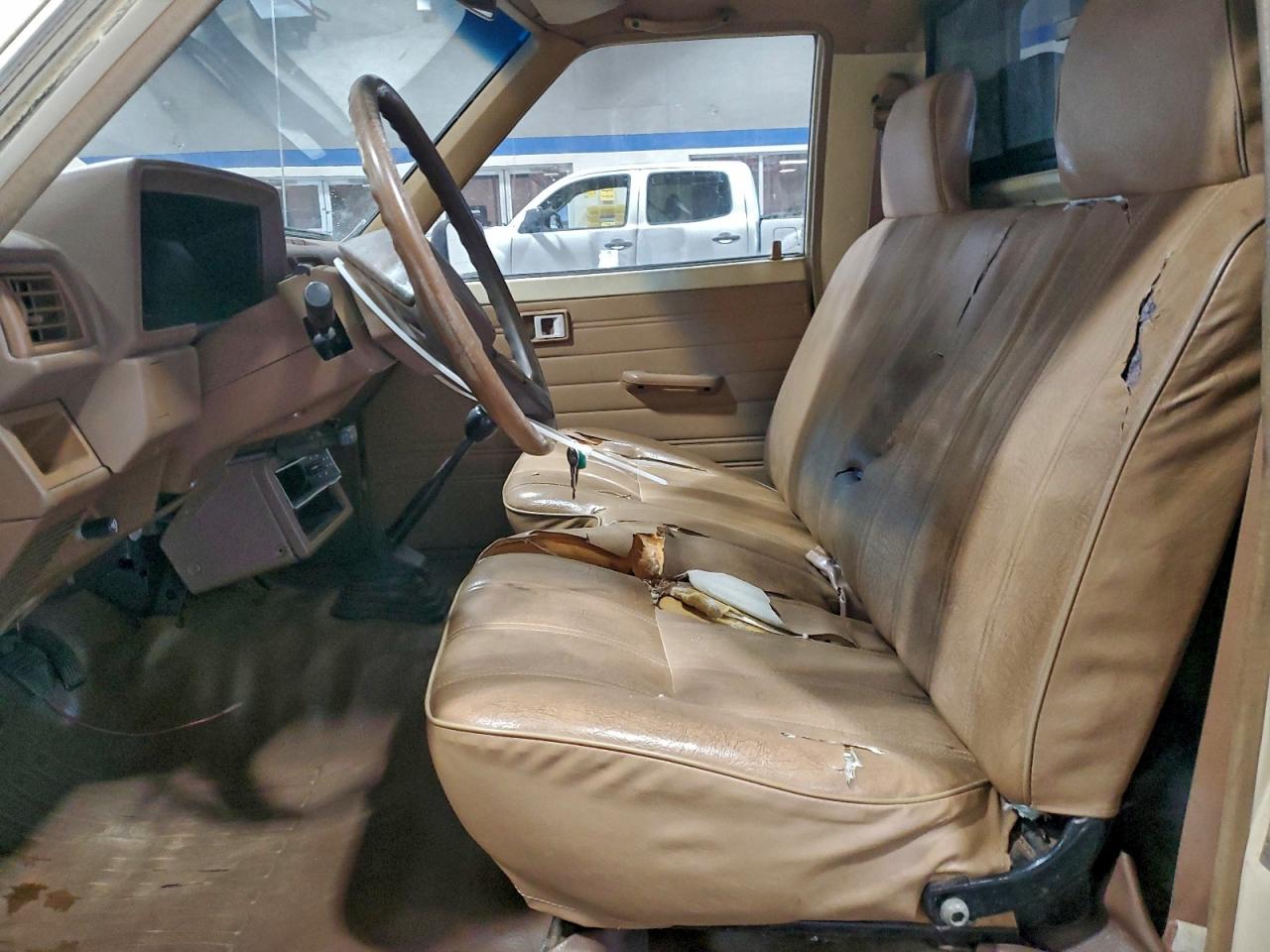 1988 Toyota Pickup 1/2 Ton Rn50 VIN: JT4RN50R5J0341545 Lot: 96238115