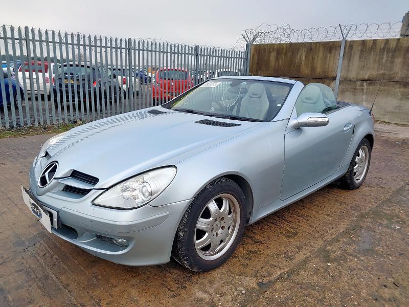 2005 MERCEDES-BENZ SLK SLK 200K 2DR TIP AUTO for sale at Copart YORK