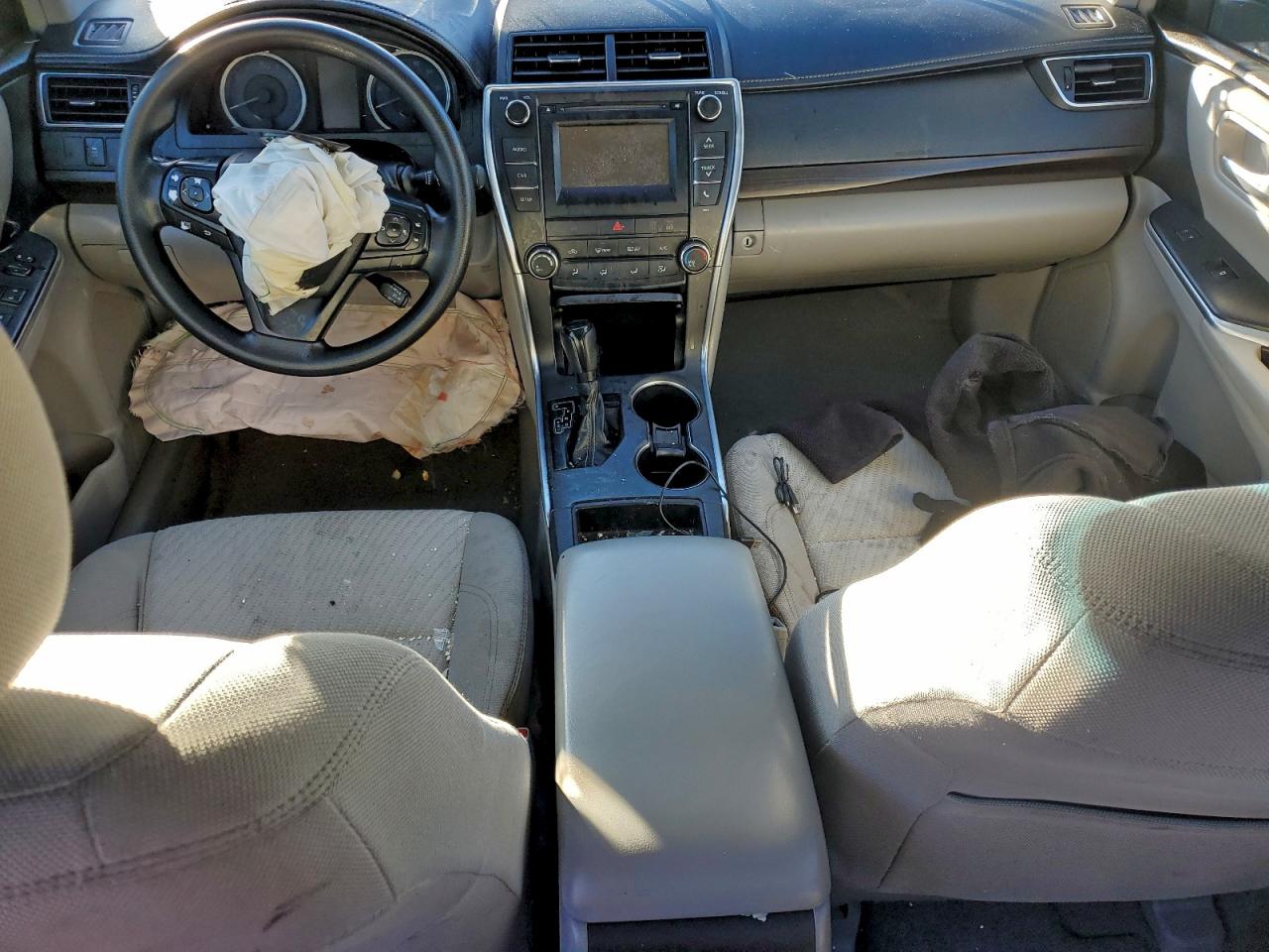 2016 Toyota Camry Le VIN: 4T4BF1FKXGR577399 Lot: 94159265