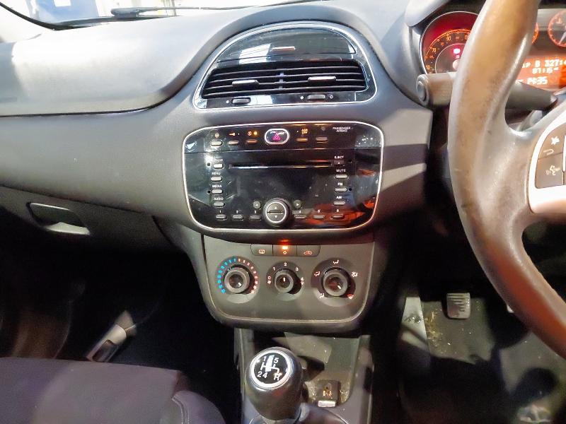 2014 FIAT PUNTO 1.4 EASY 3DR