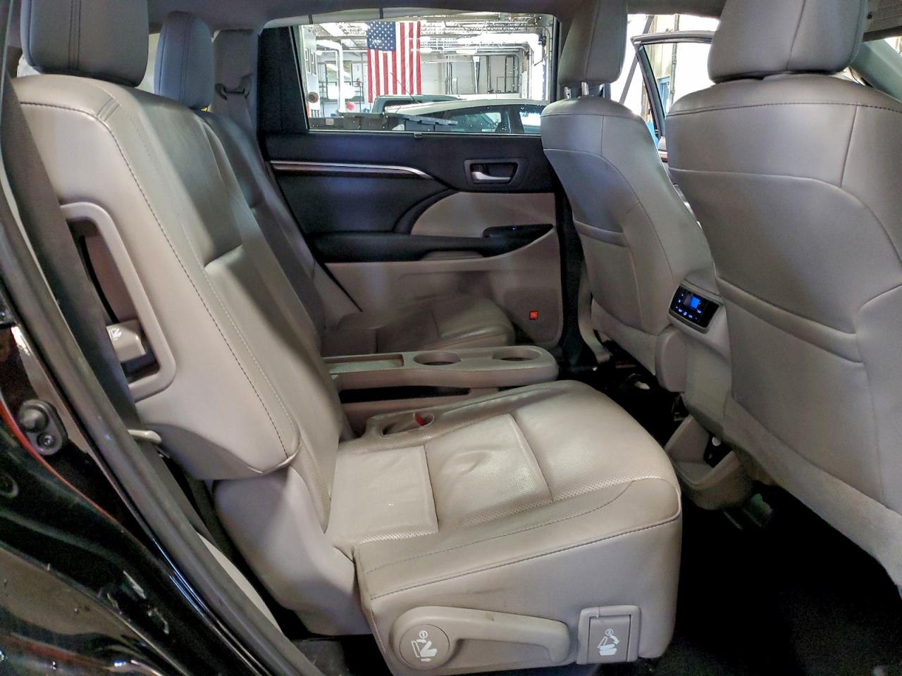 2015 Toyota Highlander Hybrid Limited VIN: 5TDDCRFH7FS009570 Lot: 95271325