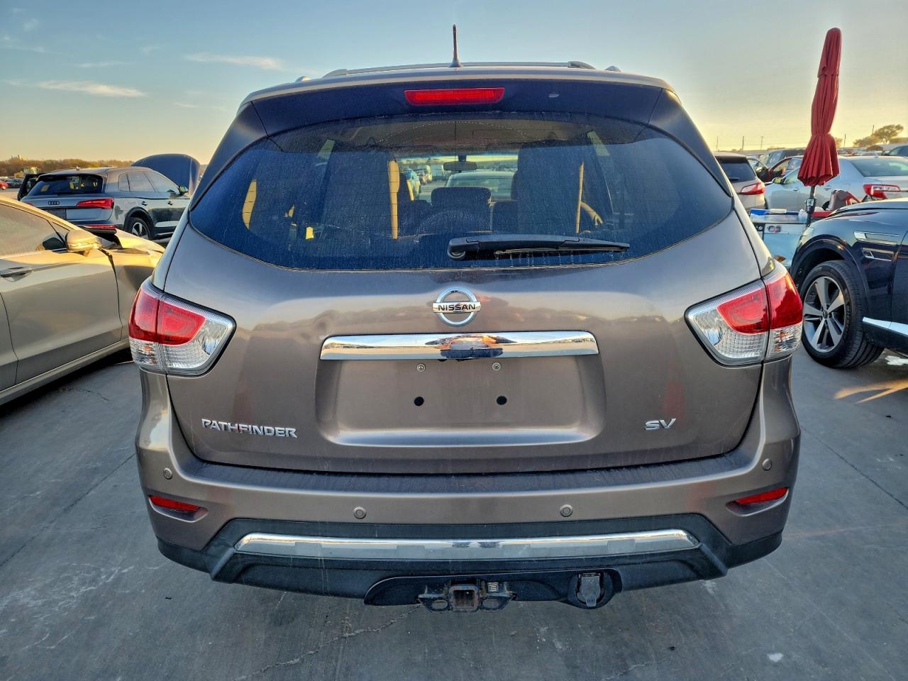 2014 Nissan Pathfinder S VIN: 5N1AR2MN9EC631911 Lot: 96300775