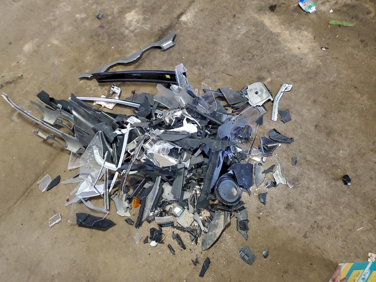 2017 Ford Explorer VIN: 1FM5K8B83HGA98697 Lot: 94051735