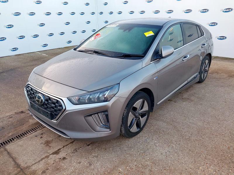 2020 HYUNDAI IONIQ 1.6 GDI HYBRID PREMIUM SE 5DR DCT for sale at Copart SANDY