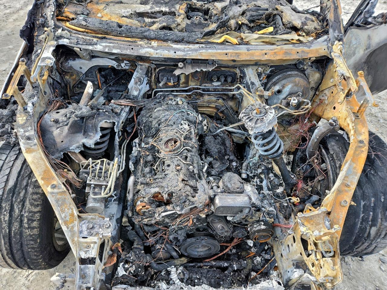 Фото: 5UXKR2C30H0X05763