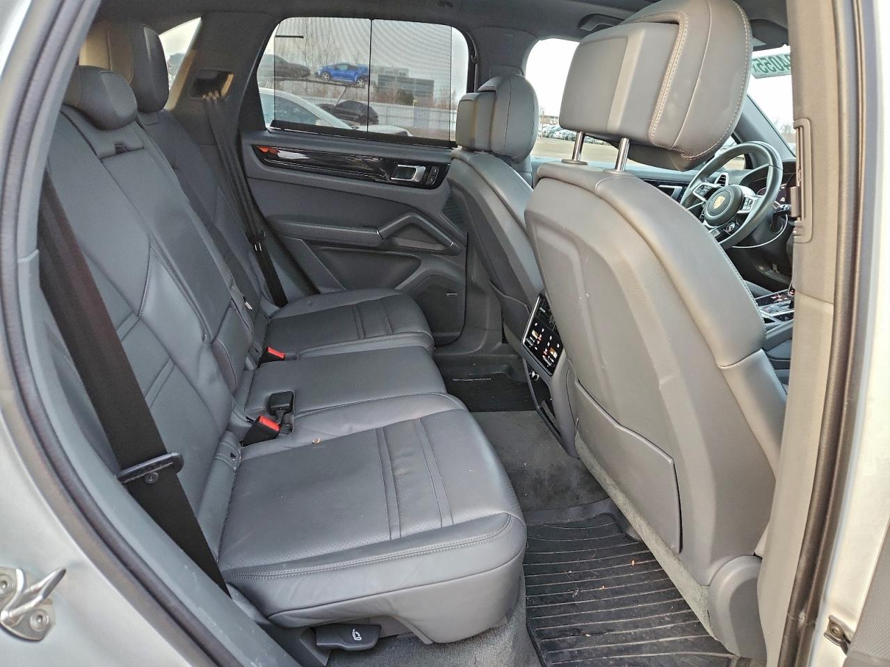 2022 Porsche Cayenne VIN: WP1AA2AYXNDA05268 Lot: 94104055