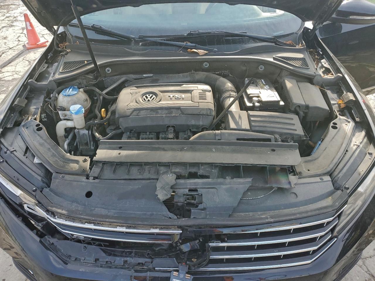 2017 Volkswagen Passat R-Line VIN: 1VWDT7A33HC070321 Lot: 94374065