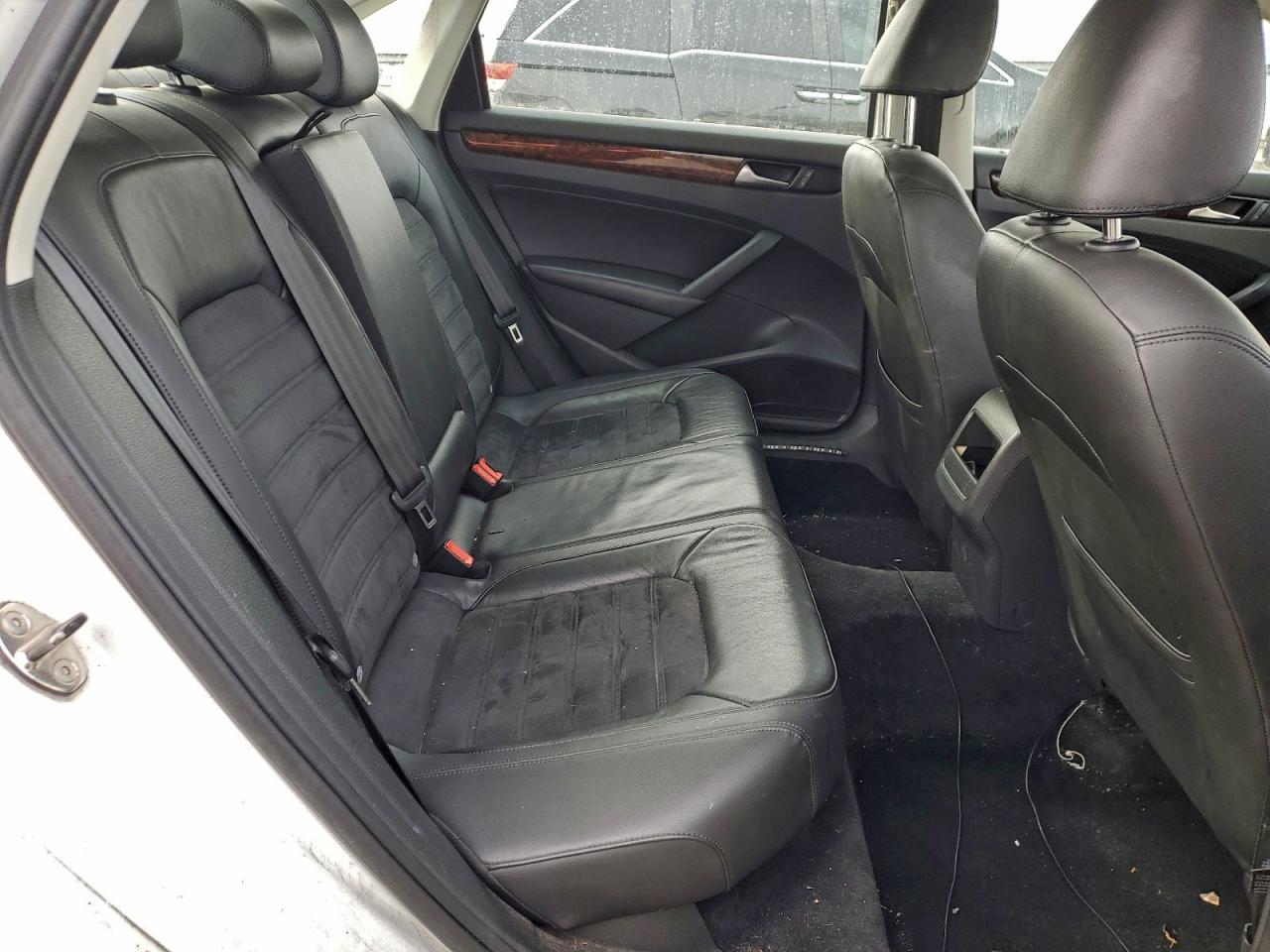 2012 Volkswagen Passat Sel VIN: 1VWCP7A38CC092436 Lot: 95889755