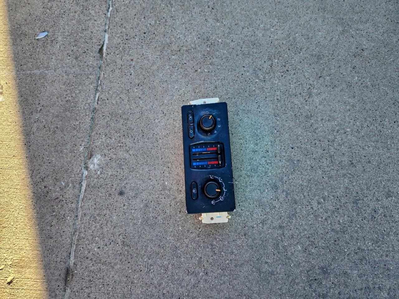 2003 Chevrolet Silverado C1500 VIN: 2GCEC19V931407812 Lot: 95765785