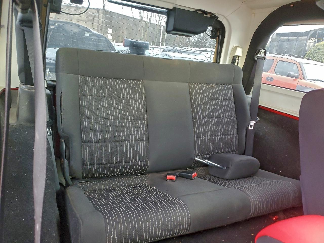 2011 Jeep Wrangler Sport VIN: 1J4AA2D15BL551617 Lot: 96573175