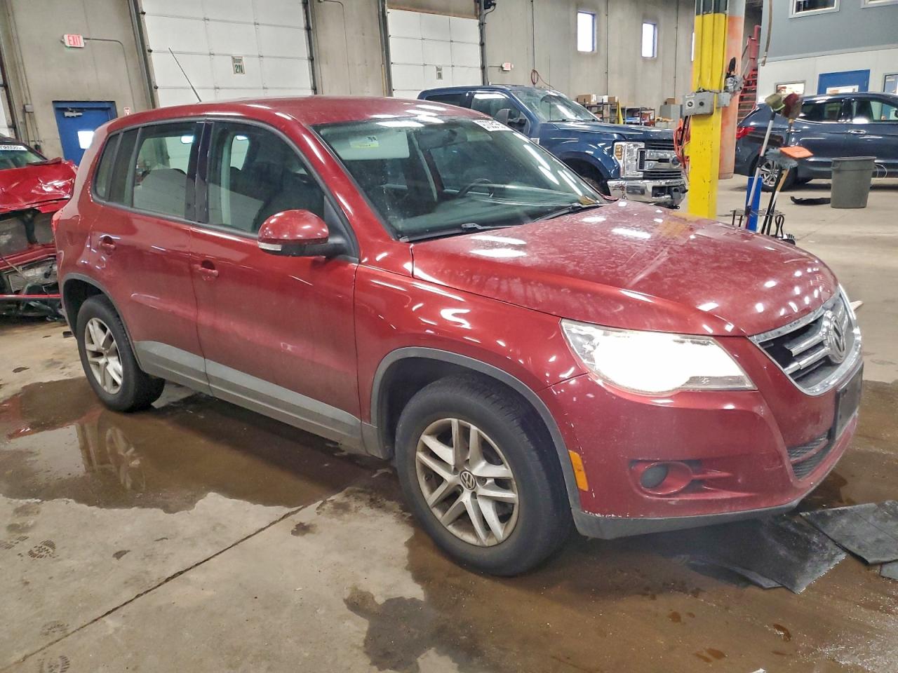2011 Volkswagen Tiguan S VIN: WVGBV7AXXBW000047 Lot: 97035155