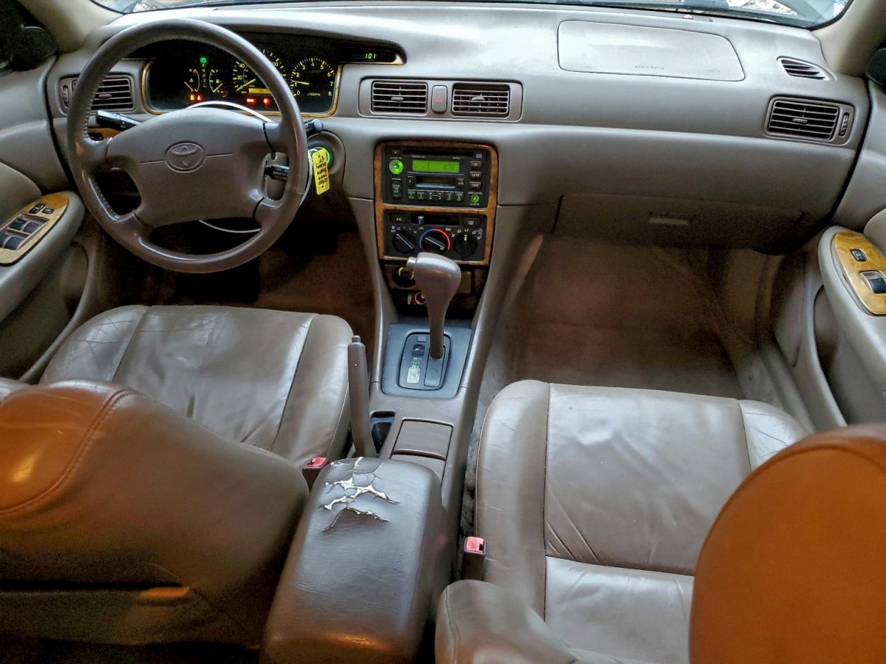 1999 Toyota Camry Le VIN: JT2BF28K9X0219390 Lot: 94680065