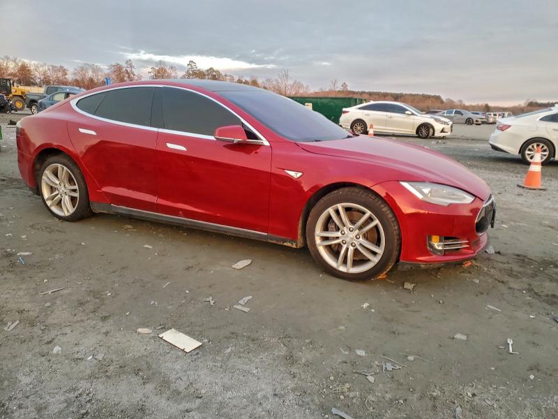Hatchbacks TESLA MODEL S 2014 Czerwony