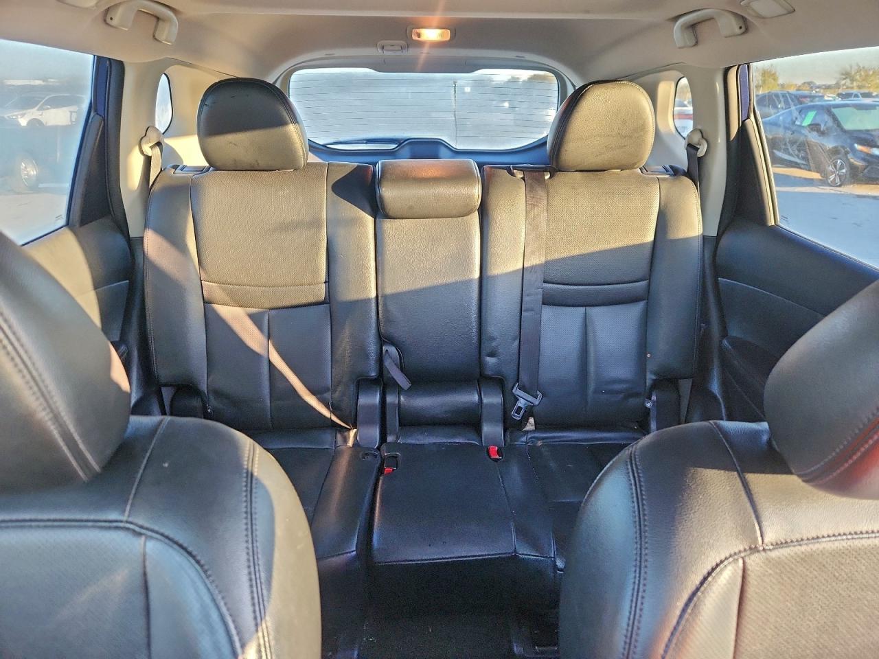 2017 Nissan Rogue S VIN: 5N1AT2MT7HC827933 Lot: 96121105