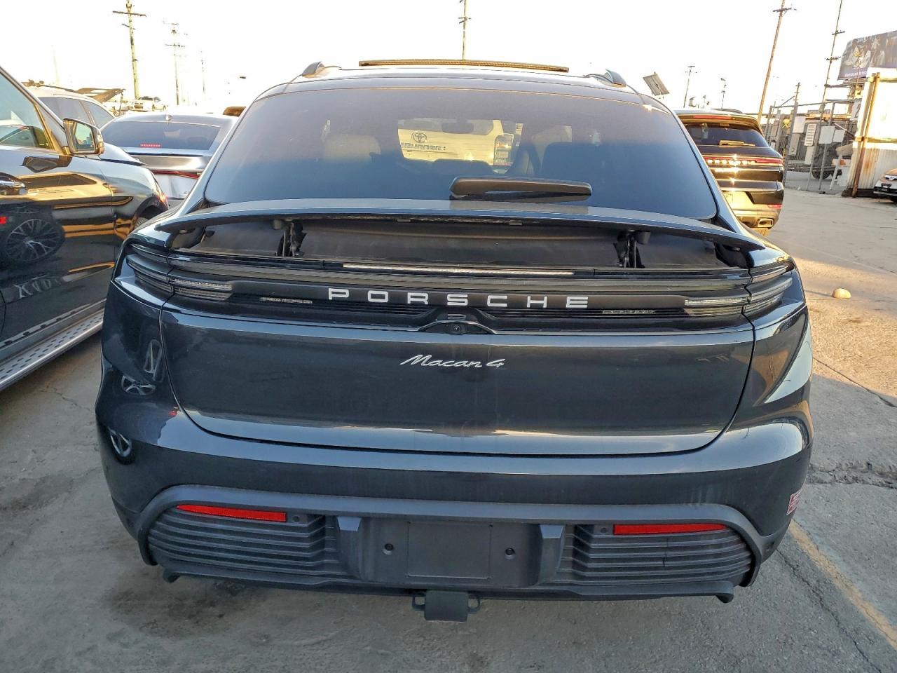 2024 Porsche Macan 4 VIN: WP1AA2XA3RL000819 Lot: 95869605