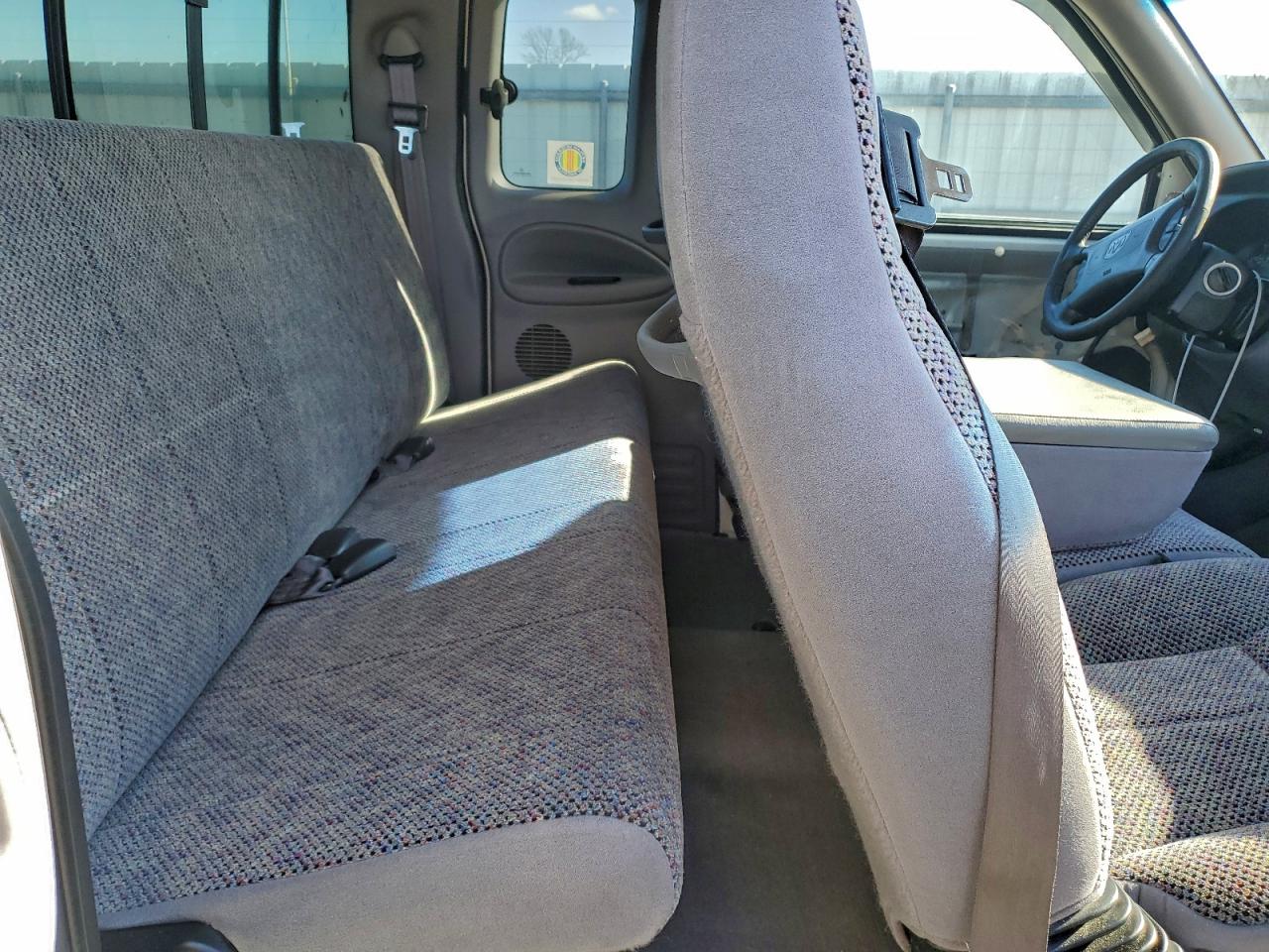 1998 Dodge Ram 1500 VIN: 1B7HF13Z0WJ225684 Lot: 94952885