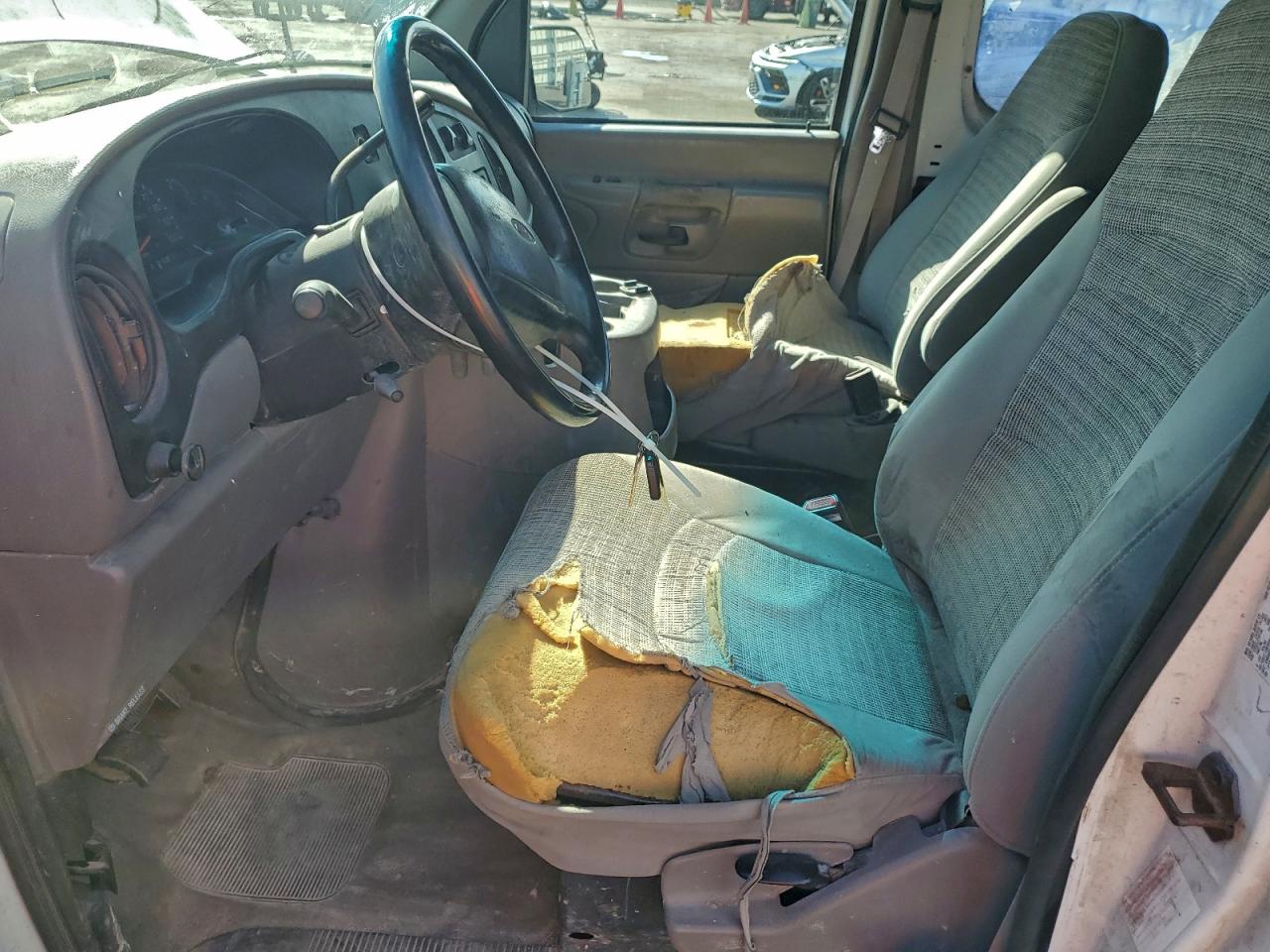 2002 Ford Econoline E250 Van VIN: 1FTNS24L02HA02402 Lot: 95397175